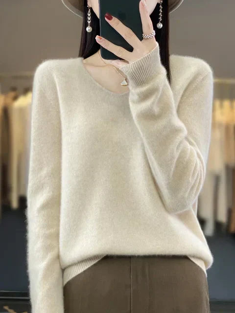 Adele - Comfortable V-neck Sweater