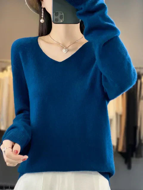 Adele - Comfortable V-neck Sweater