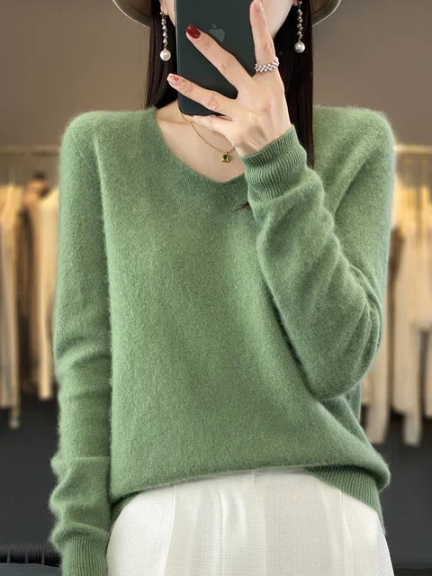 Adele - Comfortable V-neck Sweater
