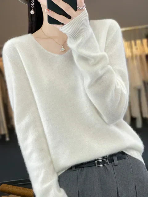 Adele - Comfortable V-neck Sweater