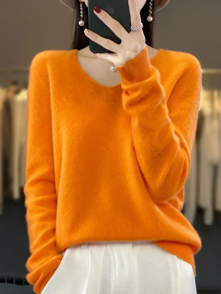 Adele - Comfortable V-neck Sweater